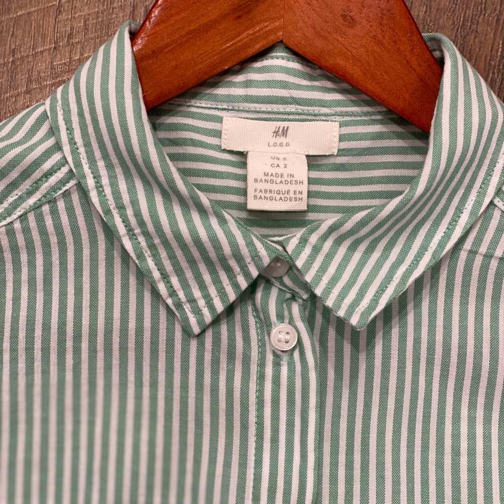 H&M 
Shortsleeved cotton shirt GreenWhite striped
